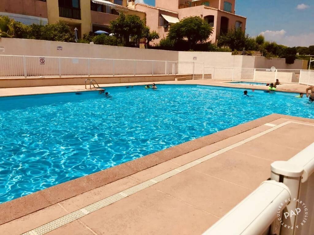 Studio Vue Mer Avec Piscine Et Terrain De Tennis Sausset-les-Pins Exterior photo